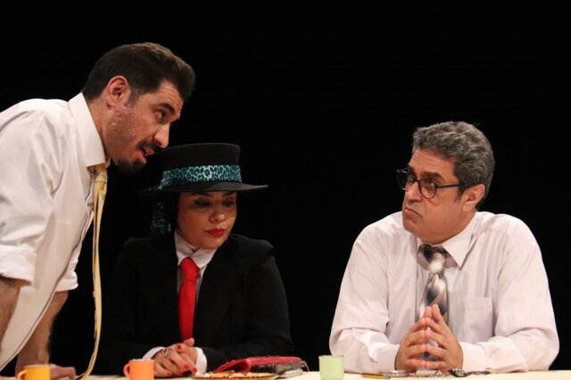 صحنهای برای «مگس»، «گربه نره و روباه مکار« و «افسانه ببر»