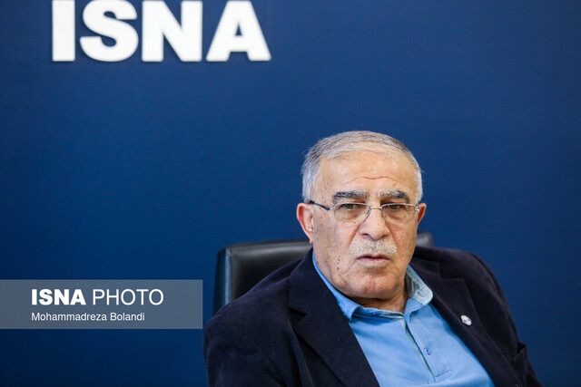 عیادت دایی از اسطوره آبیها عیادت دایی از اسطوره آبیها