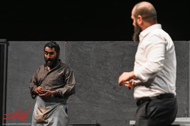 عصبانی نیستم و گلهای هم ندارم!