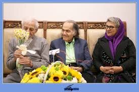 چرا این استاد مدتی به آسایشگاه رفت ؟