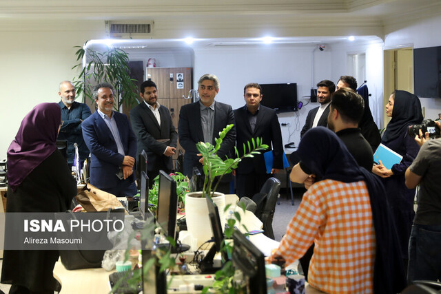 بازدید معاون سازمان انرژی اتمی از ایسنا