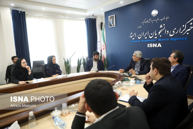 بازدید معاون سازمان انرژی اتمی از ایسنا