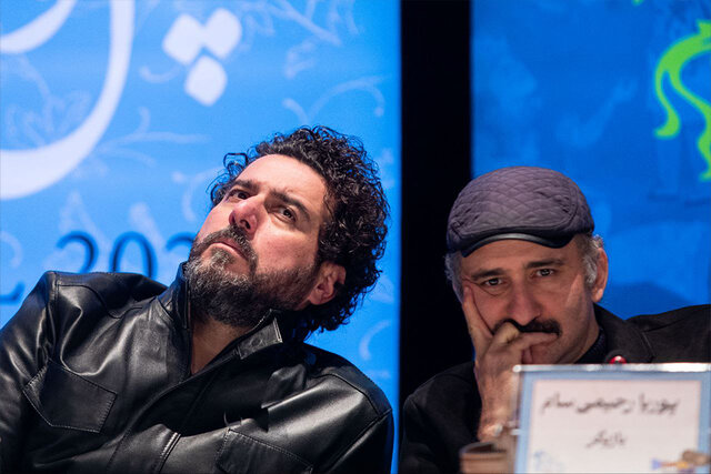 ویدیو/ از تقدیم «بازی را بکش» به ۲ بازیگر تا روی دیگر فوتبال ویدیو/ از تقدیم «بازی را بکش» به ۲ بازیگر تا روی دیگر فوتبال