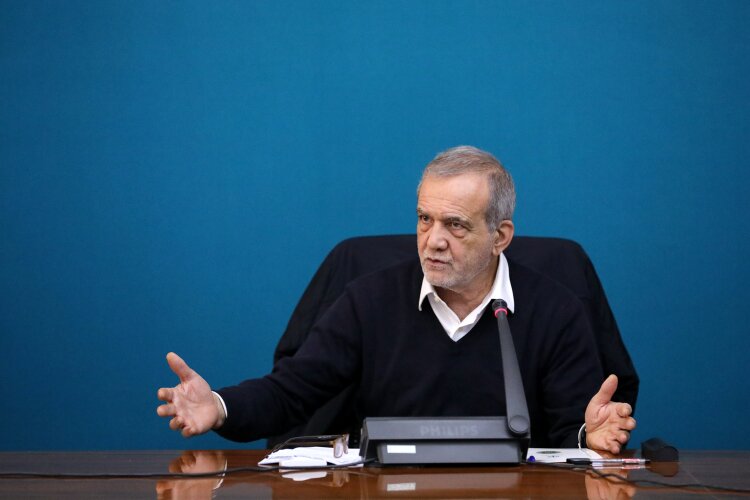 پزشکیان: برای جمعآوری گازهای فلر نباید یک ساعت را هم از دست بدهیم پزشکیان: برای جمعآوری گازهای فلر نباید یک ساعت را هم از دست بدهیم