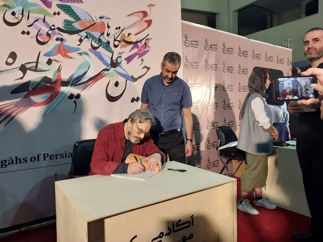 آنچه به ما قدرت میدهد تا سرمان را در دنیا بلند کنیم تکیه بر فرهنگ است