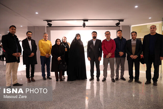 نمایشگاه عکس جشنواره منطقهای سینمای جوان یزد- ایساتیس گشایش یافت