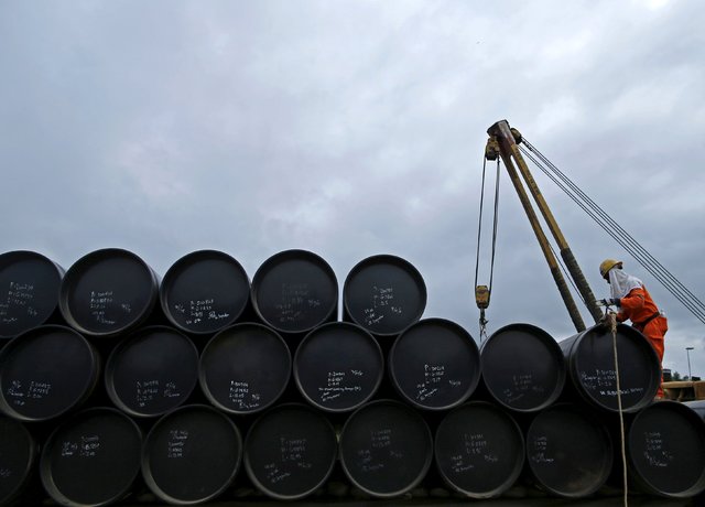 مذاکرات جدید با عراق برای سوآپ/ ۳.۳۰۰ میلیون بشکه نفت خام سوآپ به تهران رسید
