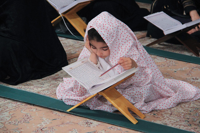 اجرای طرح پرورش ۴۰۰۰ حافظ قرآن در یزد/افزایش محافل خانگی قرآن در استان به ۱۰ هزار