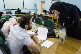  برگزاری آزمون دوره خوشنویسی زبان فارسی برای دانشجویان خارجی دانشگاه بین المللی امام خمینی (ره) قزوین