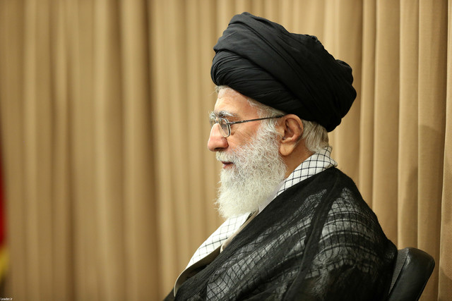 جمعی از دانشجویان عصر امروز با رهبر انقلاب دیدار میکنند جمعی از دانشجویان عصر امروز با رهبر انقلاب دیدار میکنند