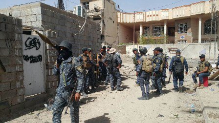 ادامه پیشروی ارتش عراق به سمت موصل/ وعده آمریکا به پرداخت حقوق پیشمرگها و ارسال کمکهای بیشتر ادامه پیشروی ارتش عراق به سمت موصل/ وعده آمریکا به پرداخت حقوق پیشمرگها و ارسال کمکهای بیشتر