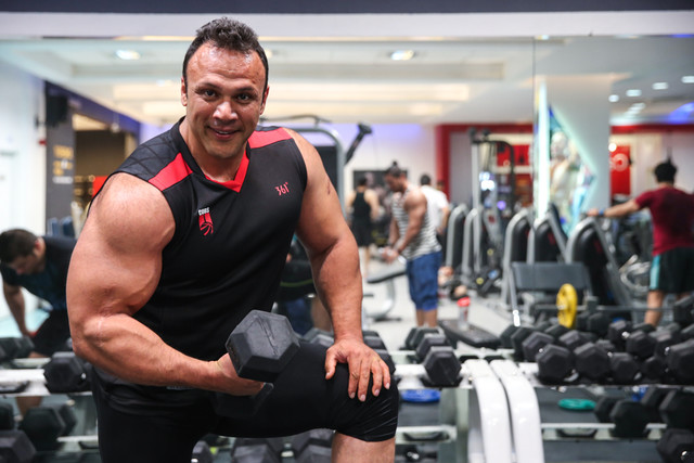 انتقاد شدید محراب فاطمی: کسانی که مسافرت رفتند خیانت کردند انتقاد شدید محراب فاطمی: کسانی که مسافرت رفتند خیانت کردند