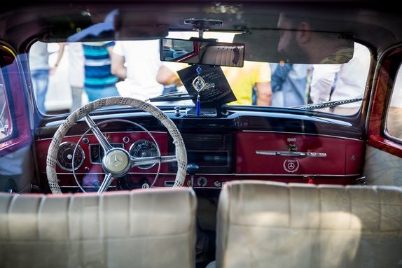 مرسدس بنز چطور وارد ایران شد؟ مرسدس بنز چطور وارد ایران شد؟