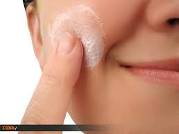 استفاده از کرم ضد آفتاب در تمام روزهای سال ضروروی است