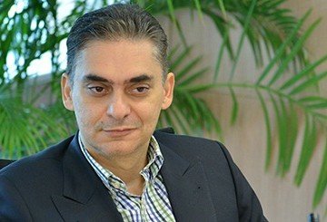 با فیشهای حقوقی کارشناسی برخورد شود، نه تبلیغاتی و سیاسی با فیشهای حقوقی کارشناسی برخورد شود، نه تبلیغاتی و سیاسی