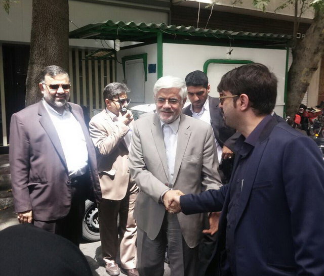 عارف: از بحث حقوق های نجومی سوء استفاده سیاسی نشود عارف: از بحث حقوق های نجومی سوء استفاده سیاسی نشود