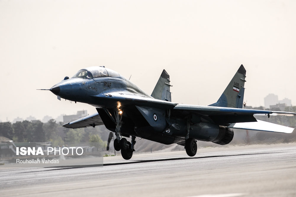 سقوط هواپیمای «اف-۱۴» ارتش در اصفهان