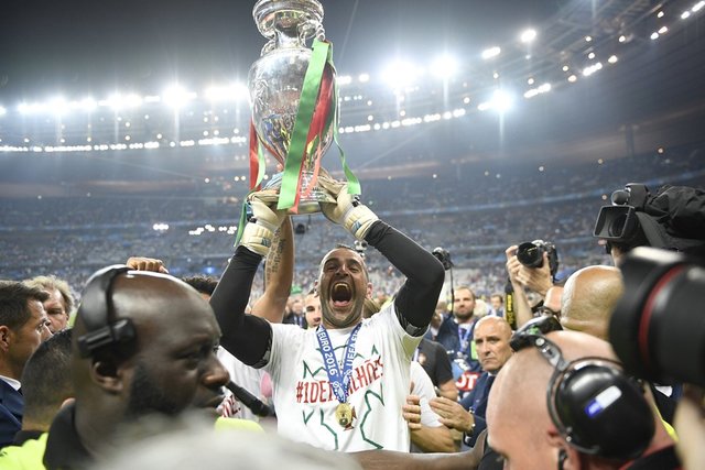 پایت ارزشمندترین بازیکن و پاتریسیو بهترین دروازه بان جام شدند