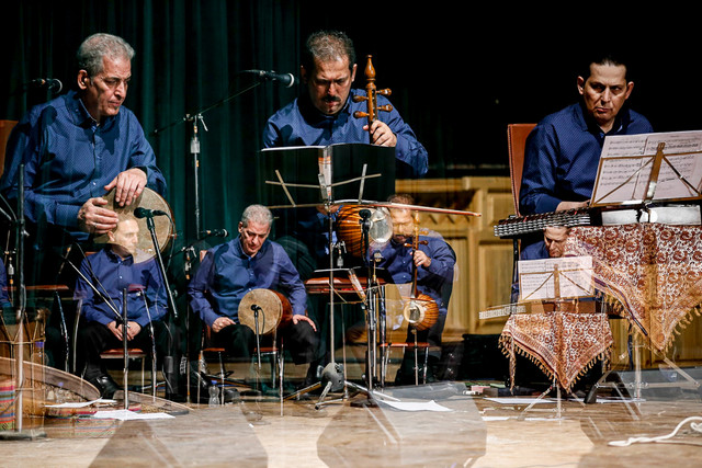عکس آرشیوی است / کنسرت گروه کامکارها - همدان کامکارها با خوانندگی شاهرخ هدایتی به صحنه میروند