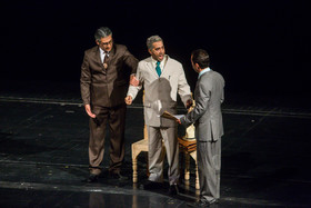 نمایش «راپورت‌های شبانه دکتر مصدق»