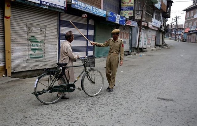 پاکستان: وزیر خارجه هند نمیتواند درباره آینده کشمیر نظر دهد پاکستان: وزیر خارجه هند نمیتواند درباره آینده کشمیر نظر دهد