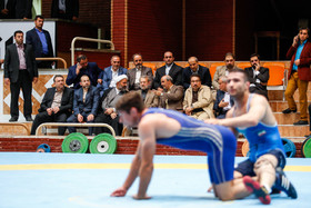 بازدید لاریجانی از اردوی تیم‌های کشتی و وزنه‌برداری