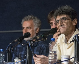 گله ناصر تقوایی و بوسه بر بازوی یک جانباز