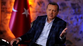 اردوغان: آلمان به ما درس ندهد/آمریکا بین ما و گولن یکی را انتخاب کند