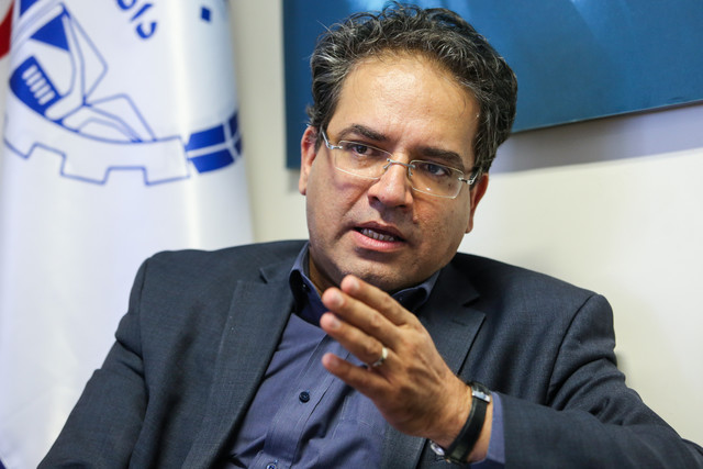 پادگان ۰۶ از تهران میرود حضور محمد سعید ایزدی معاون وزیر راه و شهرسازی در خبرگزاری ایسنا