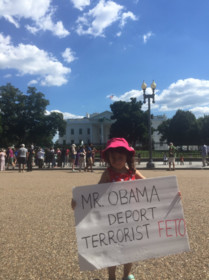 برگزاری راهپیمایی "دموکراسی علیه کودتا" در مقابل کاخ سفید