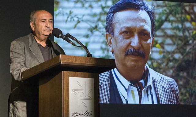 نسل ارجمند برای واژه، جمله و نوشتن ارزش قائل است