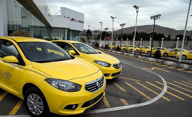 واردات خودروهای هیبریدی از پرداخت حقوق ورودی معاف میشود واردات خودروهای هیبریدی از پرداخت حقوق ورودی معاف میشود