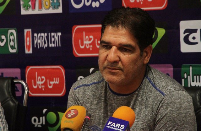 مهاجری: در یکی دو پست نیاز به تقویت تیم داریم رضا مهاجری