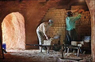 مشکلات کوره‌های آجرپزی "شال" قزوین، نتیجه سیاست غلط برخی مسئولان‌