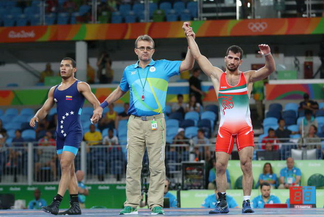 صعود امید نوروزی به یک چهارم نهایی کشتی فرنگی المپیک