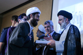 اهدای مدال‌های دانشجویان بسیجیِ المپیادی به مقام معظم رهبری