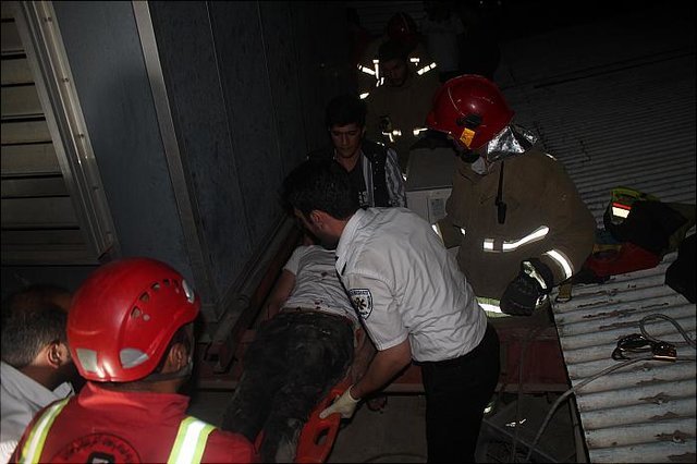 عکس تزیینی است سقوط در چاه مرگ کارگر را رقم زد