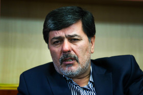 طاهرنژاد: احمدی‌نژاد اصولگرایان و اصلاح‌طلبان را به چالش می‌کشد