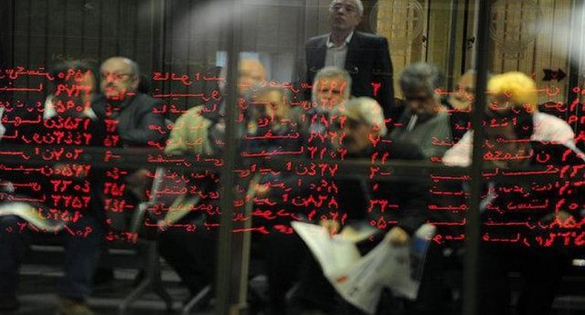 "دلار" بورس را تکان داد  "دلار" بورس را تکان داد