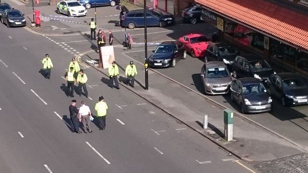 عکس آرشیوی حمله به مرکز اسلامی در بیرمنگام