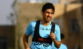 خسرو حیدری: بنای کارمان گل نخوردن در هر دو بازی است