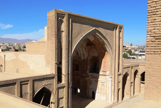 محدودیت اعتبارات کاوش مسجد جامع ساوه را متوقف کرده است محدودیت اعتبارات کاوش مسجد جامع ساوه را متوقف کرده است