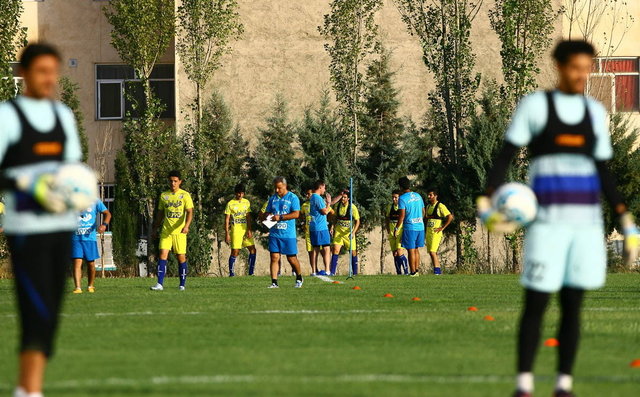 چهره ناراحت استقلالیها در تمرین شنبه چهره ناراحت استقلالیها در تمرین شنبه