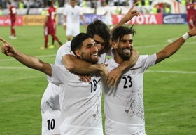 ایران ۲ - قطر صفر، پایان جنگ فوتبالی با ۳ امتیاز شیرین‌/ صدرنشینی در وقت اضافه