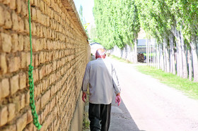 زنان و بچه‌های این روستا از خانه خارج نمی‌شوند