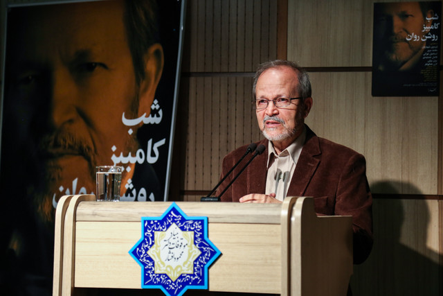 عکس آرشیوی است کامبیز روشن روان: نترسید و از خانه موسیقی انتقاد کنید