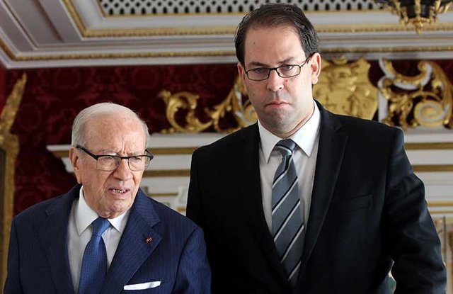 نشست مقامات ارشد تونس برای بررسی ماندن یا برکناری دولت