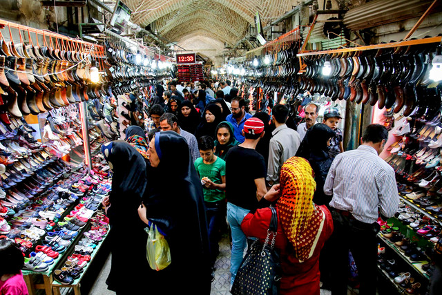 اصلاح قیمت‌ها؛ تاکید گشت مشترک تعزیرات حکومتی در مراکز تجاری و بازارها 