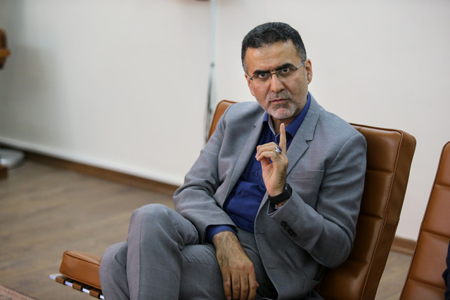 پاسخ ایوبی به یک نامهی اعتراضی پاسخ ایوبی به یک نامهی اعتراضی