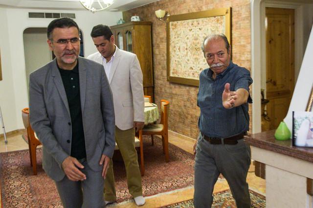 گزارش ایسنا از دیدار ایوبی با 4 سینماگر و خانواده رشیدی گزارش ایسنا از دیدار ایوبی با 4 سینماگر و خانواده رشیدی